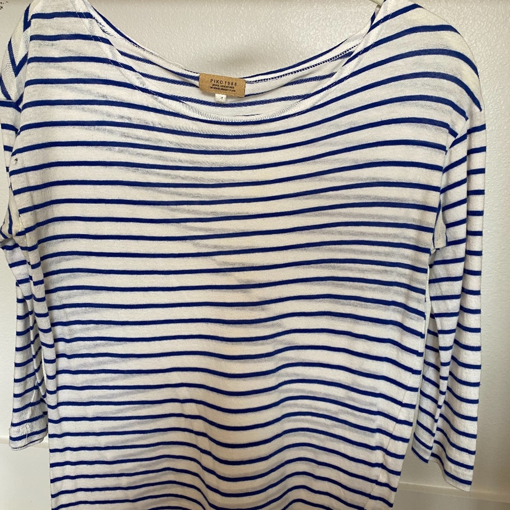 White and Blue striped 3/4 sleeve top PIKO